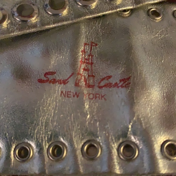 Sand Castle New York Vintage Silver Leather Belt - Picture 7 of 16